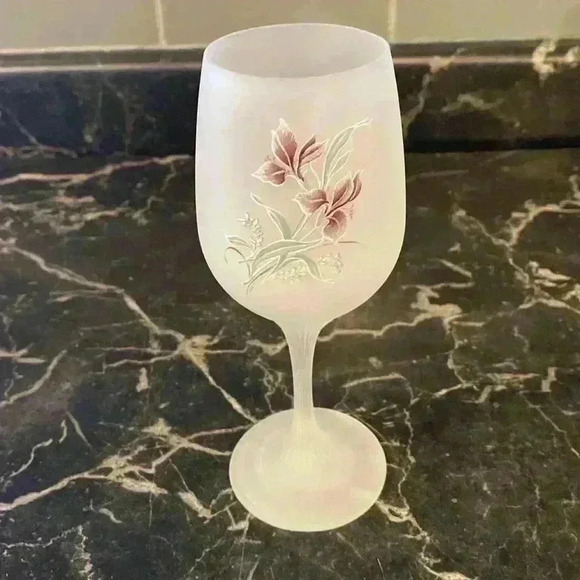 Vintage Frosted Glass Wine Decanter & Glass Set - Picture 5 of 16